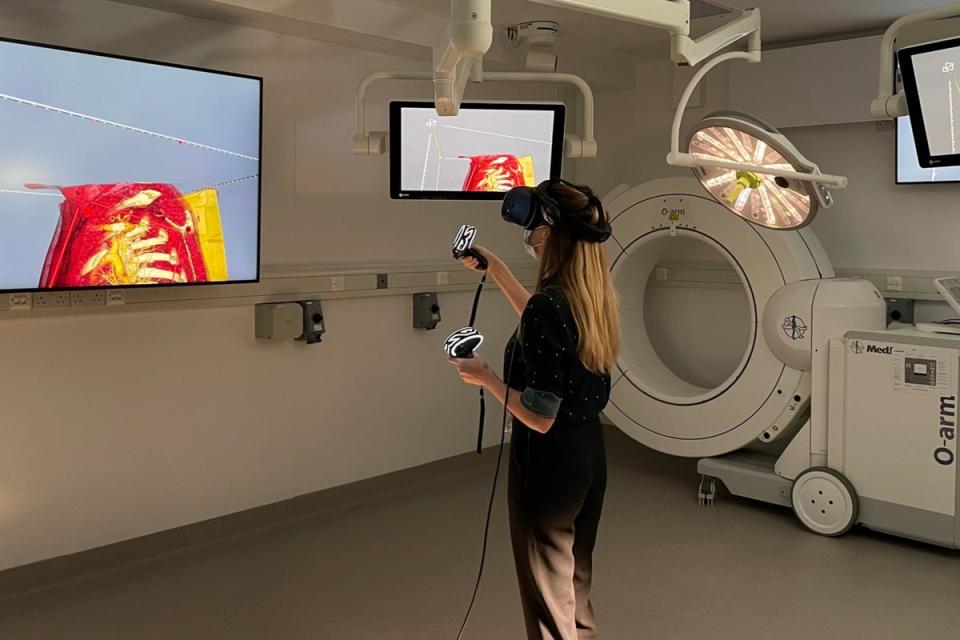 VR could improve outcomes for the thousands of patients who undergo surgery  (PA)