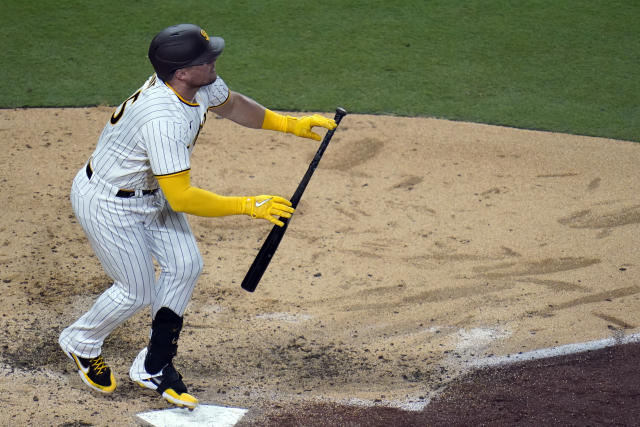 Luke Voit's home run helps Padres win against Pirates