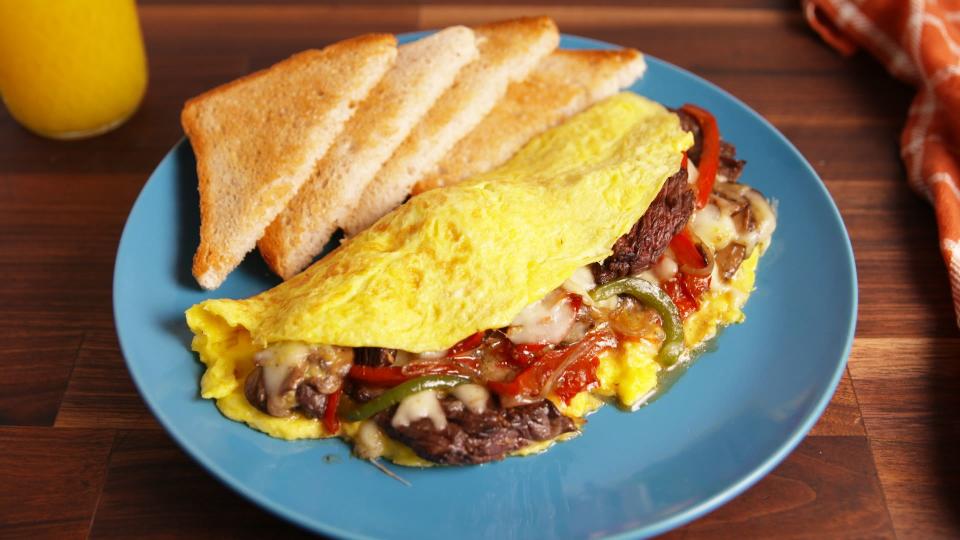 15+ Homemade Omelets That Beat Going Out To Brunch