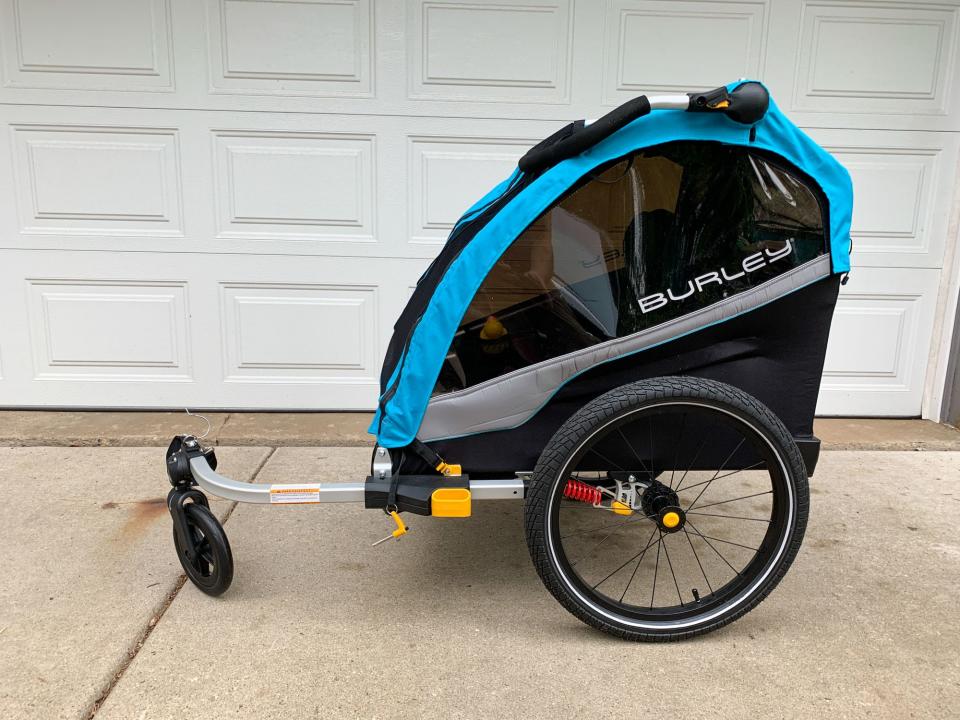 Burley's D'Lite X with the tow bar in stroller position