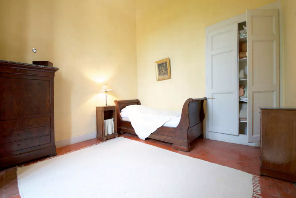 <p>Here’s one of the children’s bedrooms. The castle would certainly be quite the experience for young guests with wild imaginations. (Airbnb) </p>