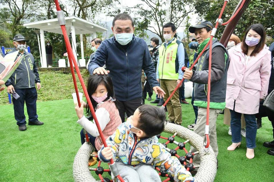 市府自108年至今已改造170座公園，會持續為市民打造友善全齡的休憩空間。   圖：新北市新聞局提供