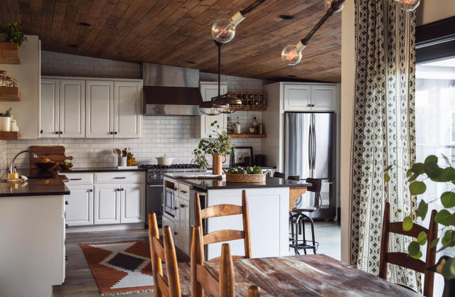 21 Modern Farmhouse Kitchen Ideas You Can Try at Home