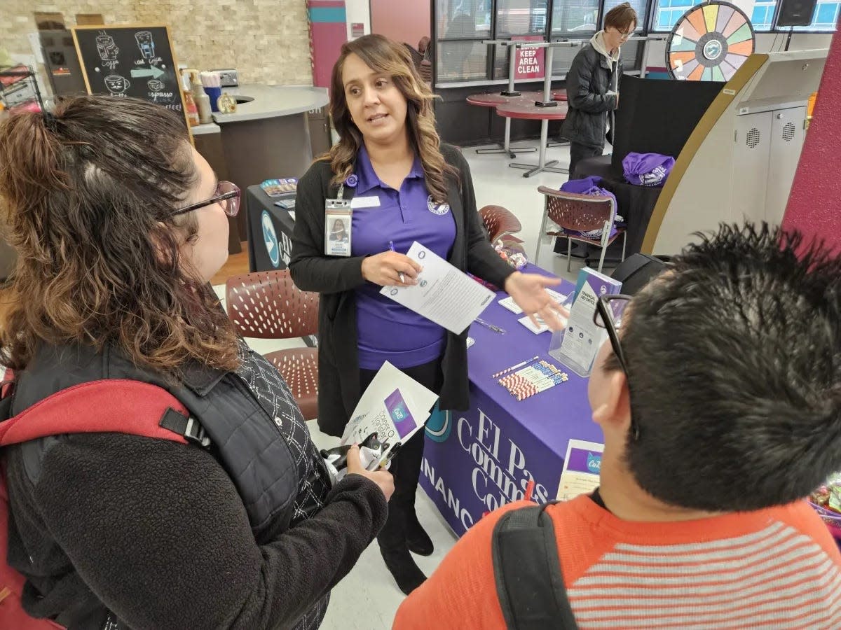 Brenda Juarez, an El Paso Community College financial aid coordinator, talks to students during a Nov. 14 Student Resource Fair at the district's Rio Grande Campus. She said her main message to students about the Better FAFSA, which will launch in late December, is to not worry about the new application because EPCC personnel will help them through it.