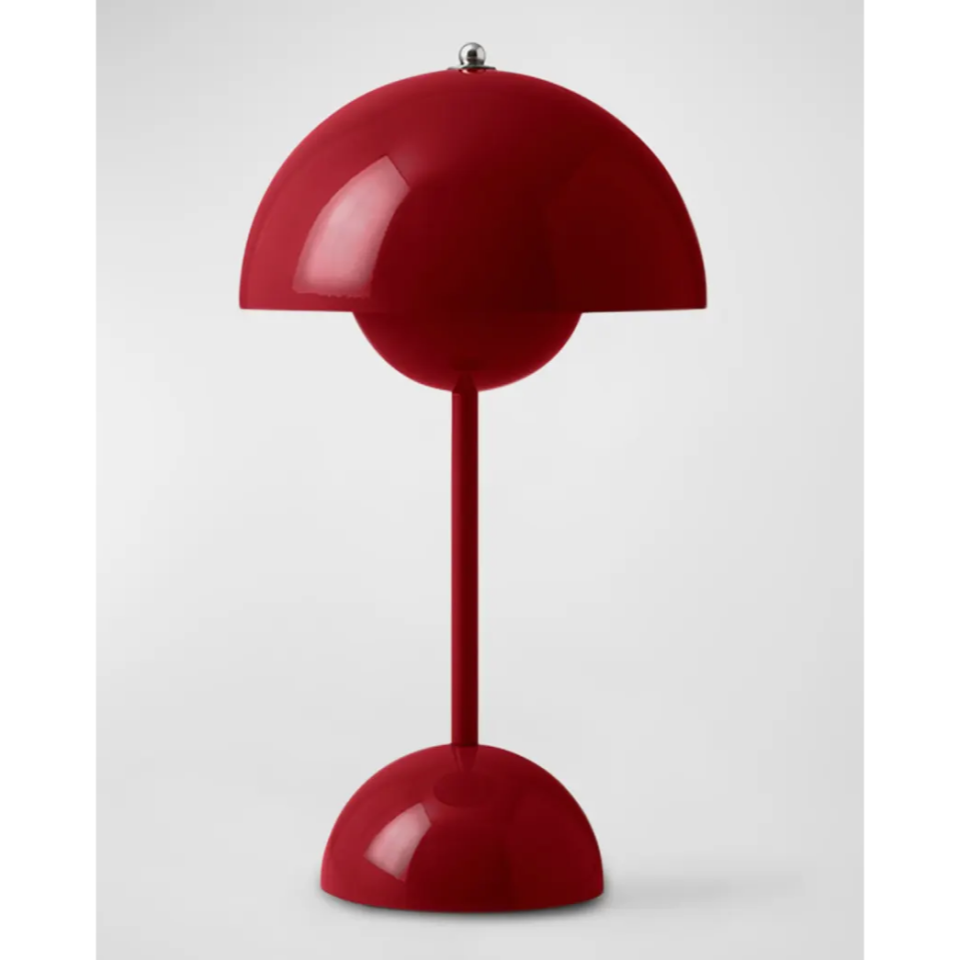 red flowerpot lamp