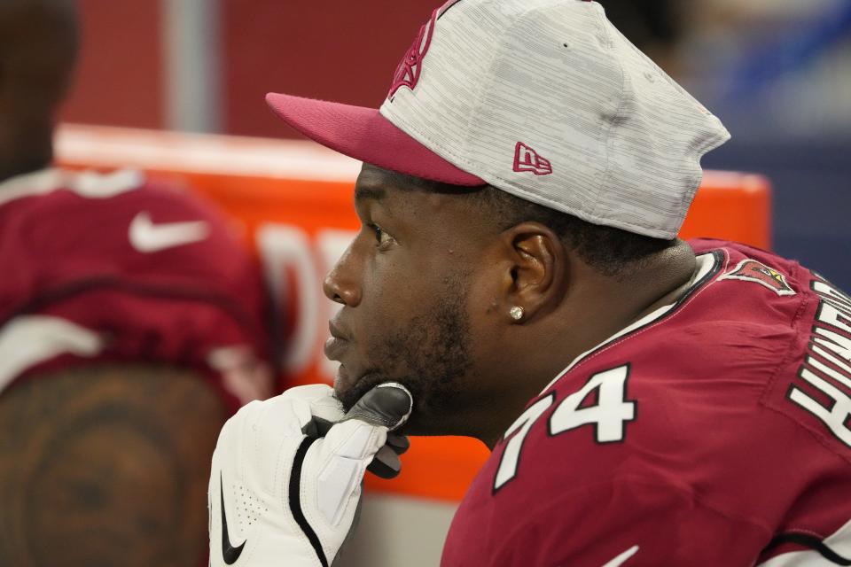 Jan 17, 2022; Los Angeles, California, USA;  Arizona Cardinals offensive tackle D.J. Humphries (74) watches the final seconds during the fourth quarter against the Los Angeles Rams of the NFC Wild Card playoff game.