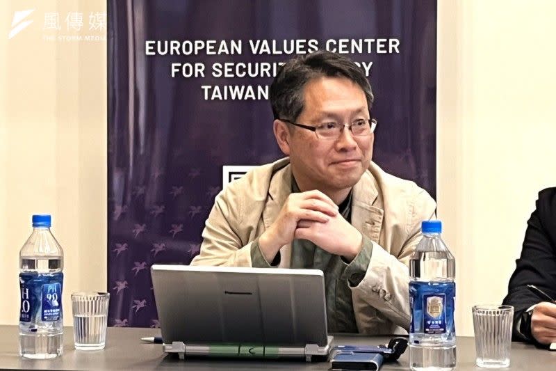 <cite>20240219解放軍研究專家、前日本海上自衛隊少將山本勝也出席捷克智庫「歐洲價值安全政策中心」（EVC）舉行的座談「日本在台灣保衛方面的角色」。（蔡娪嫣攝）</cite>