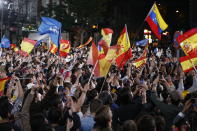 <p>La incontestable victoria de Isabel Díaz Ayuso en las elecciones autonómicas de Madrid ha provocado una gran alegría entre sus partidarios. (Photo by Senhan Bolelli/Anadolu Agency via Getty Images)</p> 