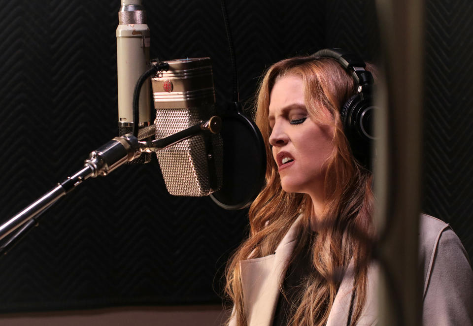 Lisa Marie Presley Recording Session at EastWest Studios in Hollywood, CA on Sunday, April 1, 2018.
(Photo: Alex J. Berliner/ABImages)