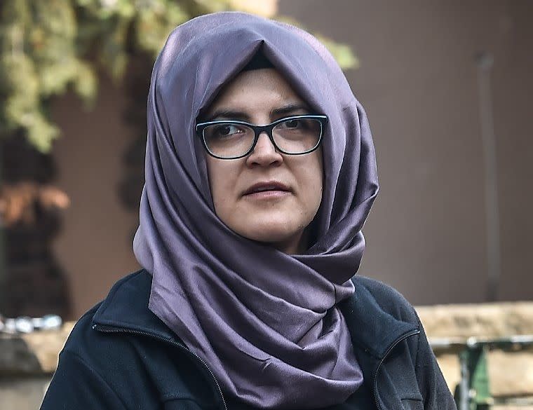 Hatice Cengiz seen waiting in front of the Saudi Arabian consulate in Istanbul.&nbsp; (Photo: AFP)