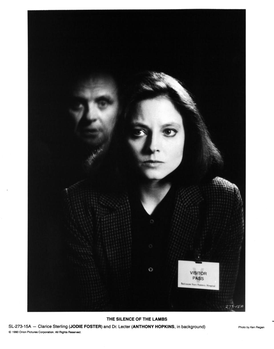 Los actores Anthony Hopkins y Jodie Foster en el set de la película "The Silence of the Lambs" , en 1991. (Getty Images)