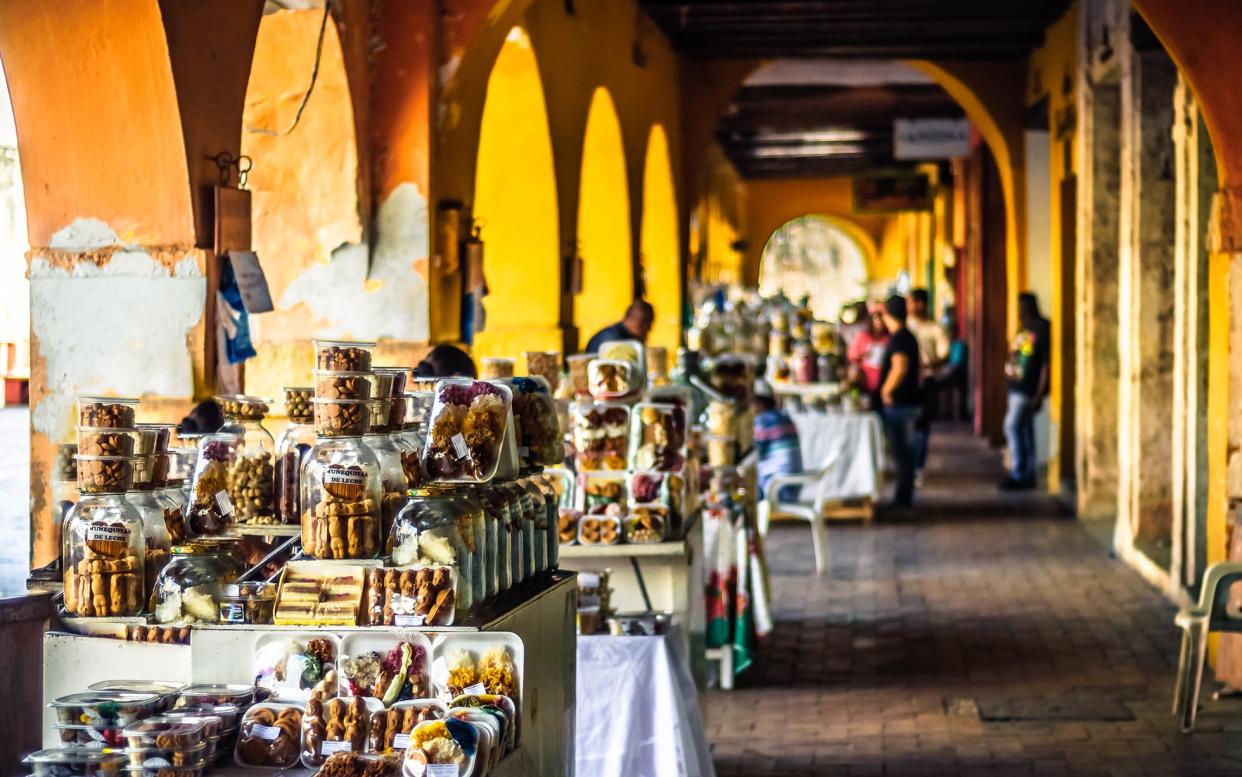 Discover the jars stuffed with sweets at Portal de Los Dulces, Cartagena - iStock