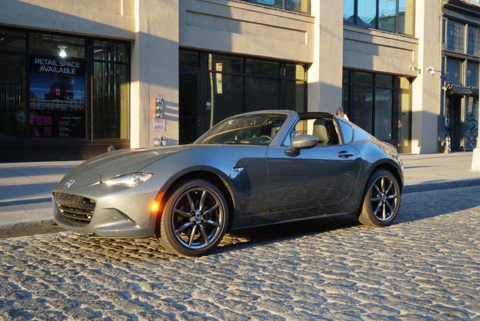 2020 Mazda MX-5 Miata RF (Credit: Pras Subramanian)