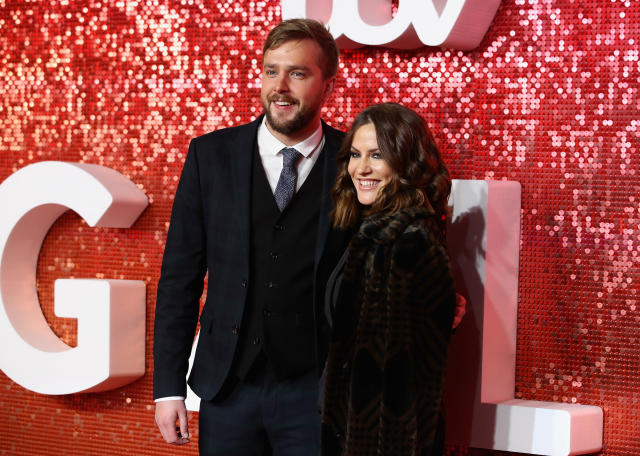 LONDON, ENGLAND - NOVEMBER 09: Iain Stirling and Caroline Flack arrive at the ITV Gala held at the London Palladium on November 9, 2017 in London, England.  (Photo by Mike Marsland/Mike Marsland/WireImage)