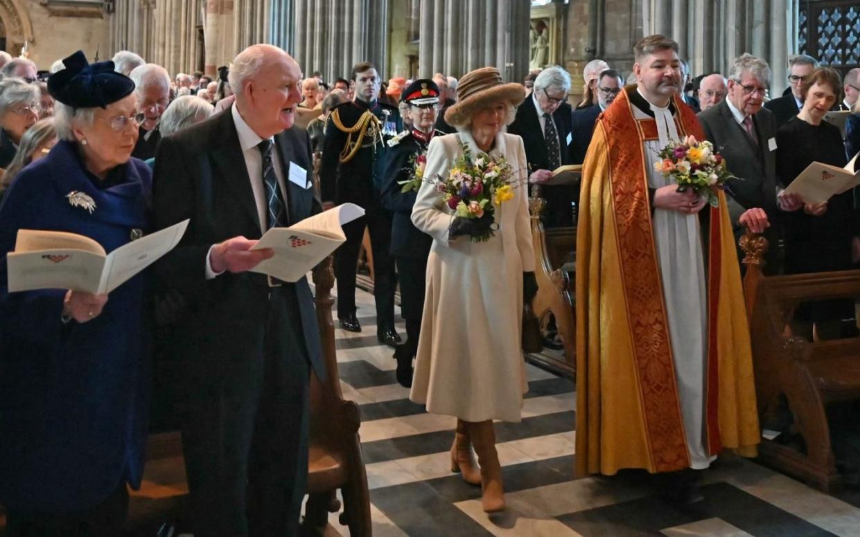 The Queen arrives at Worcester Cathedral