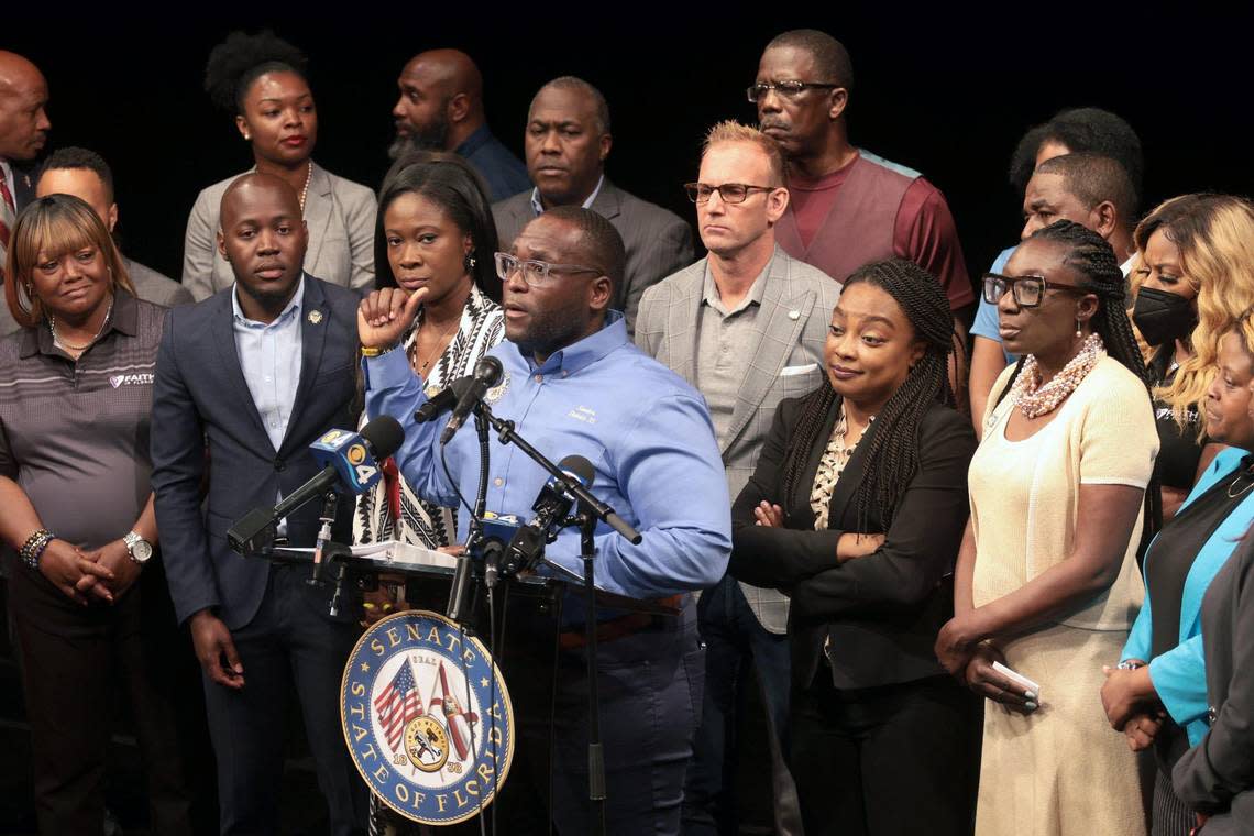 State Sen. Shevrin Jones speaks at a press conference about congressional districts, where Jones and other speakers called out Gov. Ron DeSantis for intentionally wanting to limit the number of majority-Black districts. Carl Juste/cjuste@miamiherald.com