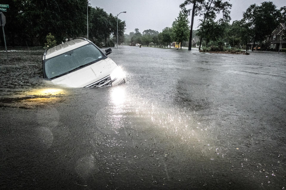 flooding during a severe storms in texas (Brett Coomer / Houston Chronicle via Getty Images)