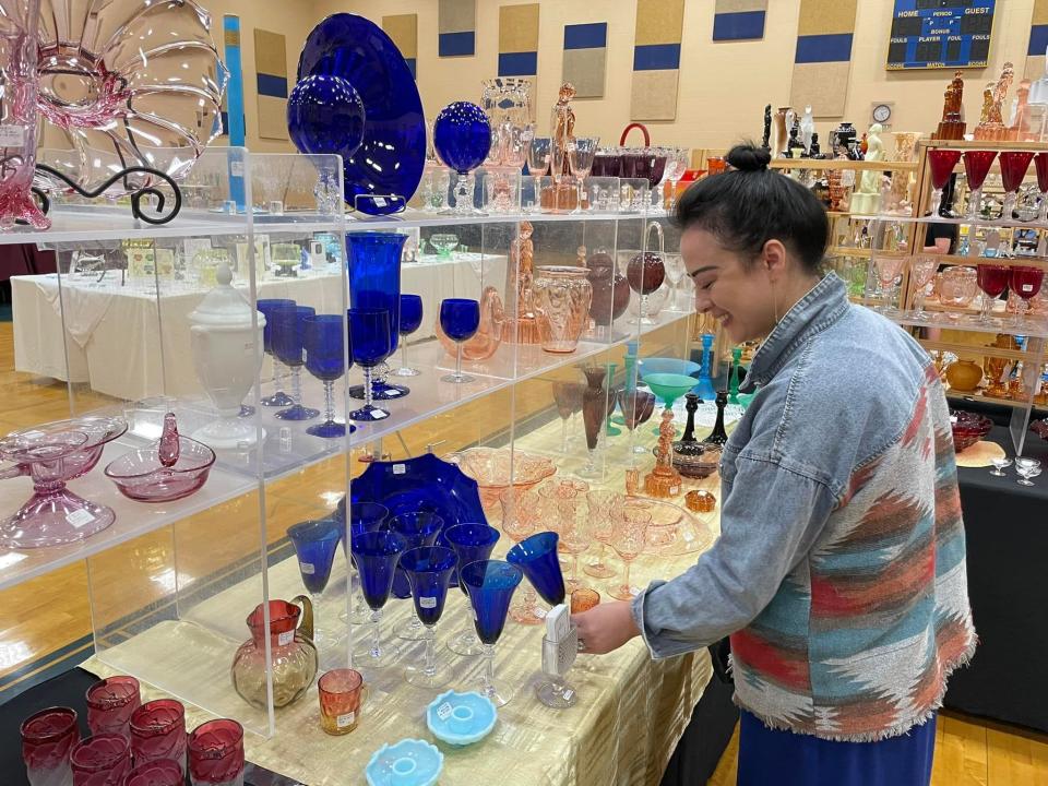 The Tiffin Glass Collectors Club will host the 36th Artistry in American Glass Show and Sale this weekend.