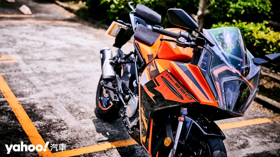 2022 KTM RC390