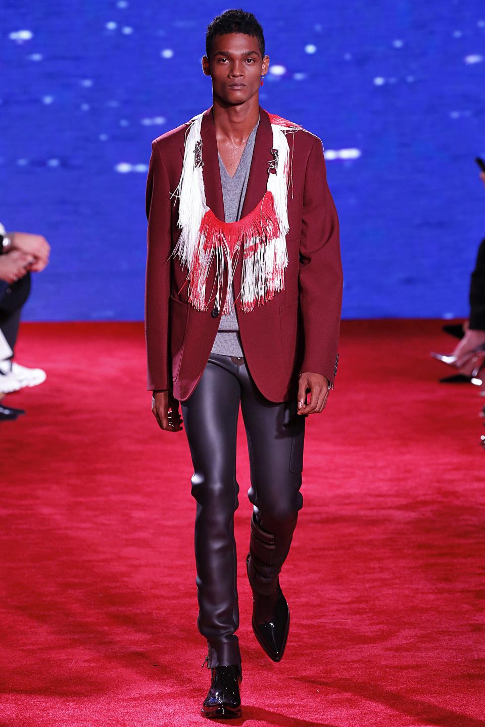 <h1 class="title">Calvin Klein Collection - Runway - September 2018 - New York Fashion Week</h1><cite class="credit">Victor VIRGILE</cite>