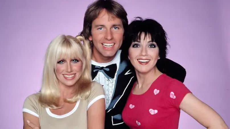 Suzanne Somers, John Ritter and Joyce DeWitt pose for a still of ‘Three’s Company’ season two.