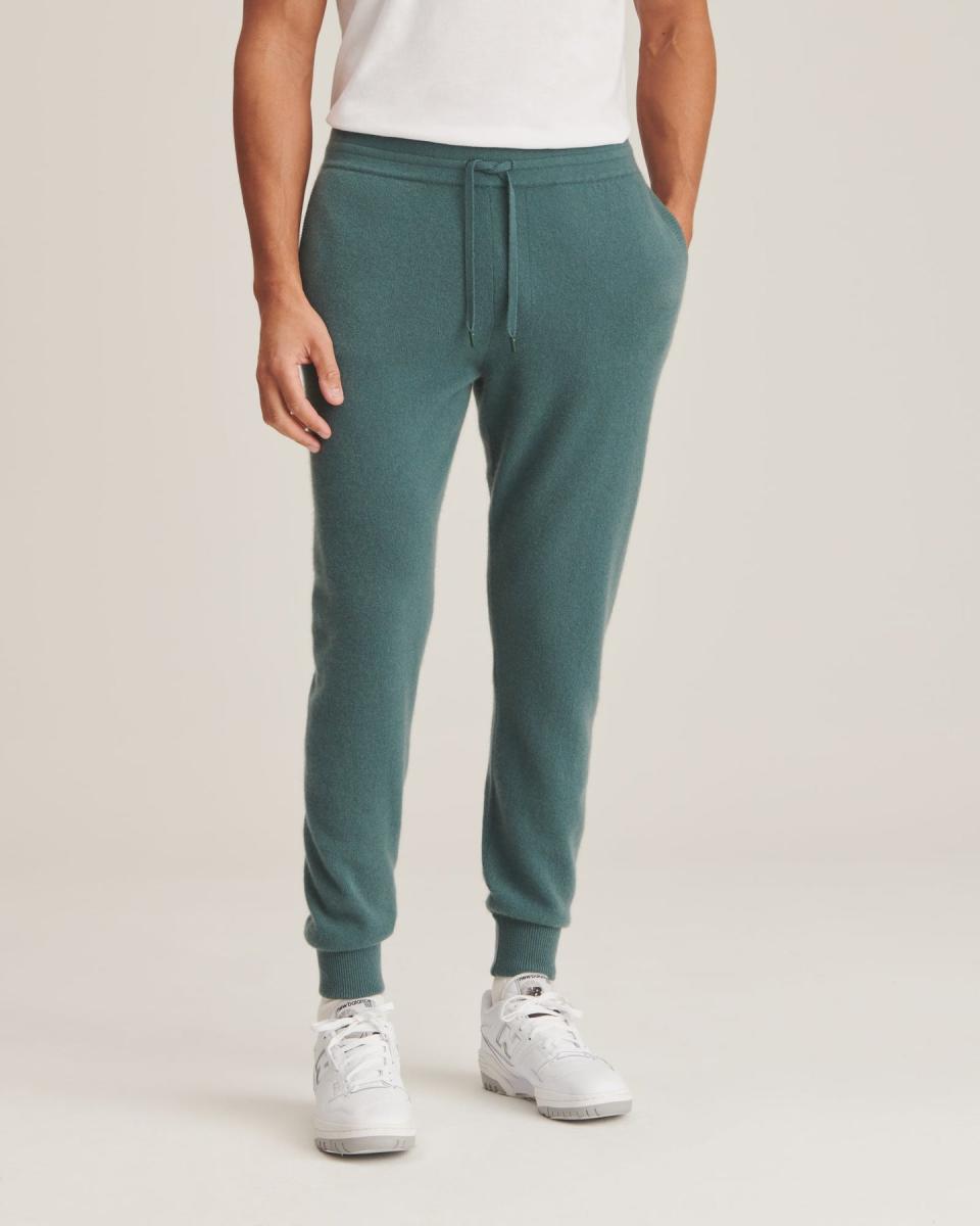 <p><a href="https://go.redirectingat.com?id=74968X1596630&url=https%3A%2F%2Fnaadam.co%2Fproducts%2Fcashmere-sweatpants-men%3Fvariant%3D39567606153312&sref=https%3A%2F%2Fwww.menshealth.com%2Fstyle%2Fg38731032%2Fbest-winter-pants-for-men%2F" rel="nofollow noopener" target="_blank" data-ylk="slk:Shop Now;elm:context_link;itc:0;sec:content-canvas" class="link ">Shop Now</a></p><p>Off-Duty Cashmere Jogger</p><p>naadam.co</p><p>$135.00</p>