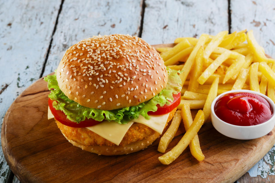 burger, chicken, sandwich, fish, french, closeup, meal, lettuce, bun, dinner, tasty, hamburger, cheese, background, bread, food, sauce, juicy, fries, american, white, red,