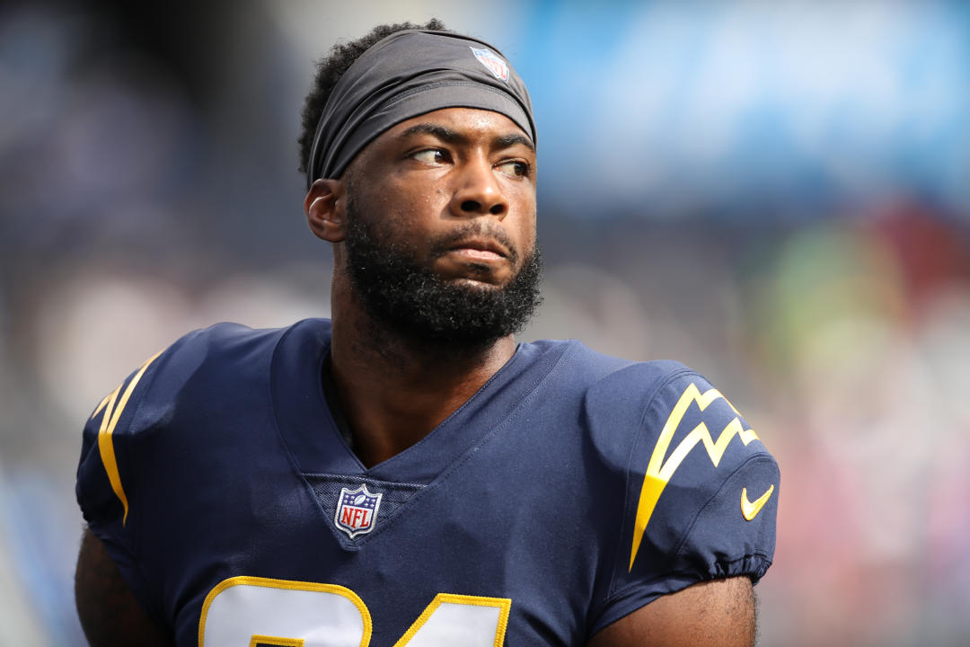 INGLEWOOD, CA - 23 OKTOBER: Penerima lebar Los Angeles Chargers Mike Williams (81) selama pertandingan Seattle Seahawks melawan Los Angeles Chargers pada 23 Oktober 2022, di Stadion SoFi di Inglewood, CA. (Foto oleh Jevone Moore/Icon Sportswire via Getty Images)