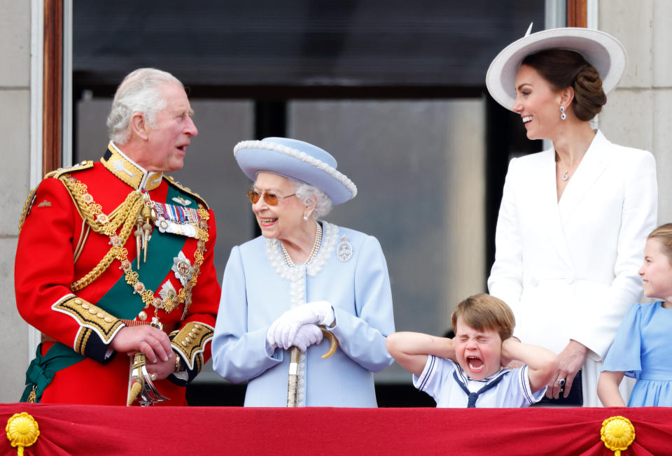 LONDON, UNITED KINGDOM - JUNE 02: (EMBARGOED FOR PUBLICATION IN UK NEWSPAPERS UNTIL 24 HOURS AFTER CREATE DATE AND TIME) Prince Charles, Prince of Wales, Queen Elizabeth II, Prince Louis of Cambridge and Catherine, Duchess of Cambridge watch a flypast from the balcony of Buckingham Palace during Trooping the Colour on June 2, 2022 in London, England. Trooping The Colour, also known as The Queen's Birthday Parade, is a military ceremony performed by regiments of the British Army that has taken place since the mid-17th century. It marks the official birthday of the British Sovereign. This year, from June 2 to June 5, 2022, there is the added celebration of the Platinum Jubilee of Elizabeth II in the UK and Commonwealth to mark the 70th anniversary of her accession to the throne on 6 February 1952. (Photo by Max Mumby/Indigo/Getty Images)