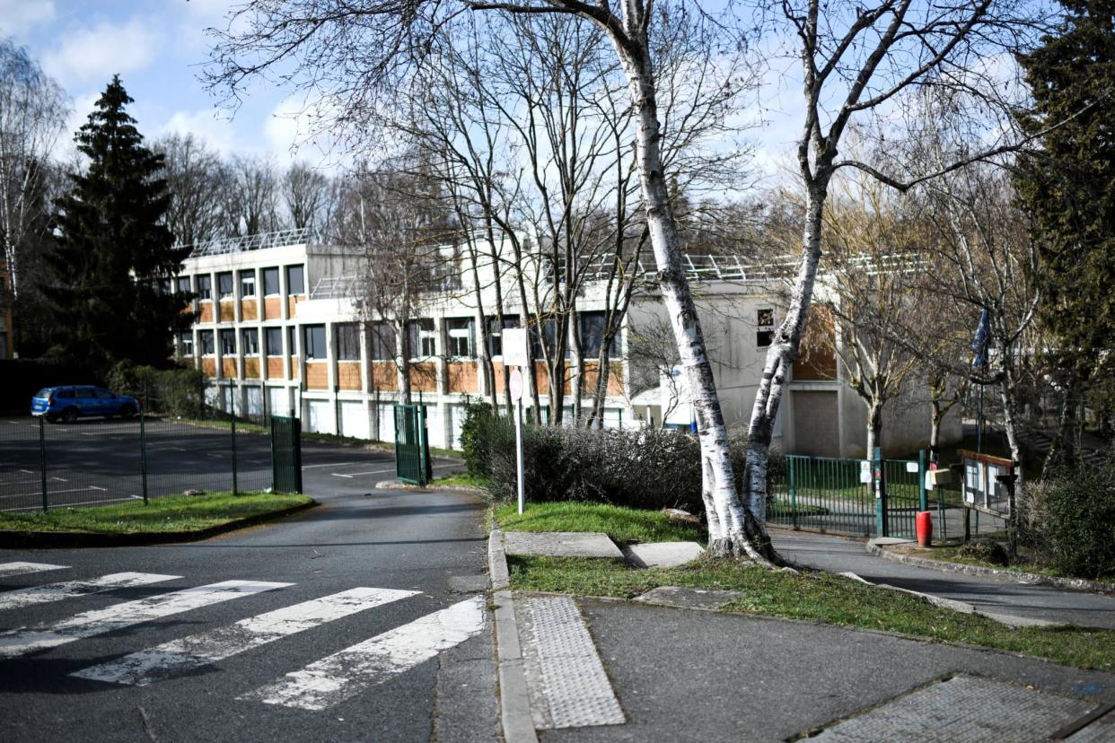 Le collège Pont-de-Bois à Saint-Chéron, en Essonne, près de là où une adolescente de 14 ans a été tuée lors d'une rixe. - Stéphane de Sakutin