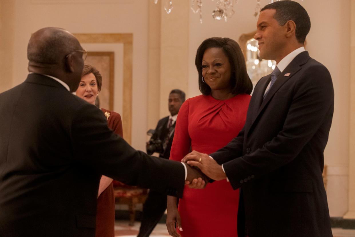 Kathleen Garrett as Laura Bush, Viola Davis as Michelle Obama and O-T Fagbenle as Barack Obama in "The First Lady."