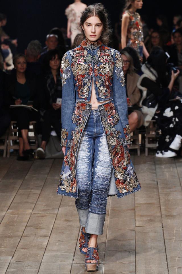 19 Runway Looks That Would've Fit Right In at Versailles