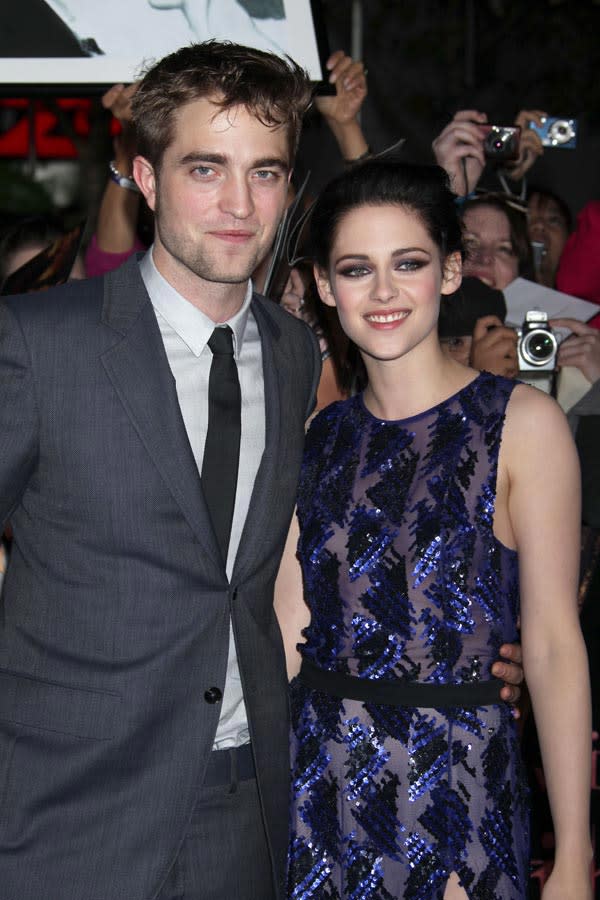 Robert Pattinson Is Smart To Ditch Cheating Girlfriend Kristen Stewart