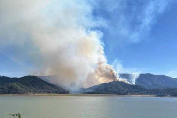 Incendio forestal en Valle de Bravo, Estado de México. Foto: Probosque