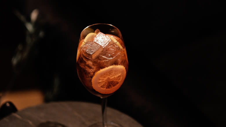 Non-alcoholic tonic cocktail