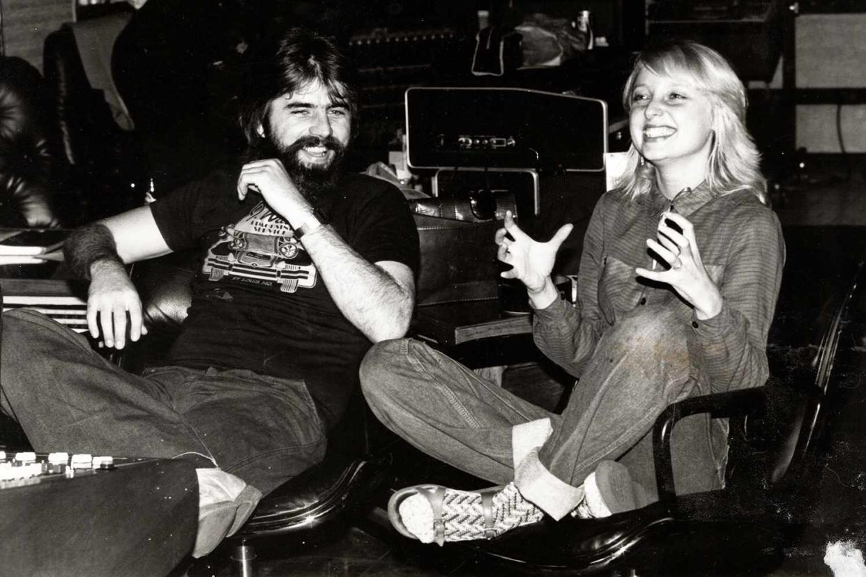 <p>Henry Diltz</p> Michael McDonald and wife Amy Holland in 1983