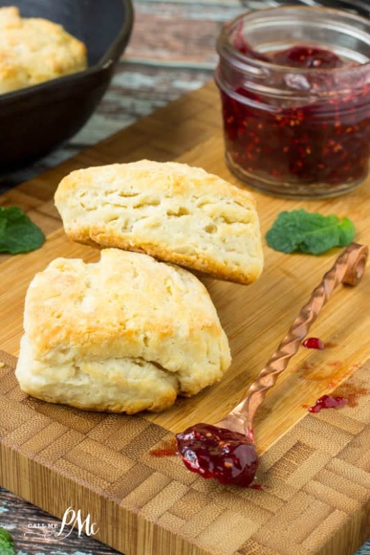 <p>Call Me PMC</p><p>3-Ingredient Biscuits for Two is the perfect serving for two people or one if you’re really hungry.</p><p><strong>Get the recipe: <a href="https://www.callmepmc.com/3-ingredient-biscuits-for-two/" rel="nofollow noopener" target="_blank" data-ylk="slk:3-Ingredient Biscuits for Two;elm:context_link;itc:0;sec:content-canvas" class="link rapid-noclick-resp">3-Ingredient Biscuits for Two</a></strong></p><p><strong>Related: <a href="https://parade.com/1157312/katieworkman/family-style-valentines-day-recipes/" rel="nofollow noopener" target="_blank" data-ylk="slk:22 Easy Family-Style Recipes for Valentine's Day;elm:context_link;itc:0;sec:content-canvas" class="link rapid-noclick-resp">22 Easy Family-Style Recipes for Valentine's Day</a></strong></p>