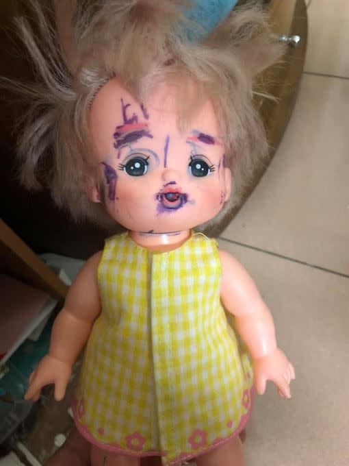 網友也分享家中的洋娃娃。（圖／翻攝自爆怨公社）