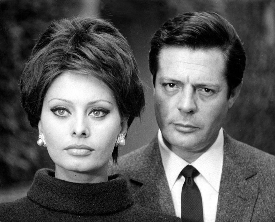 <span><span>Sophia Loren and Marcello Mastroianni in 'Yesterday, Today and Tomorrow,' 1964</span><span>Shutterstock</span></span>