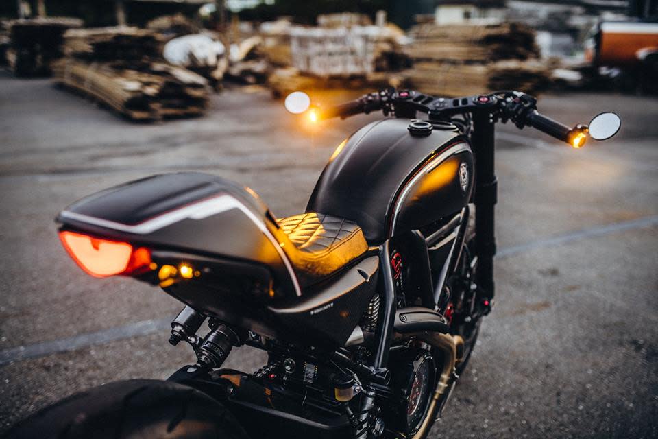 兩個來自台灣的團隊結合一同完成的café racer。