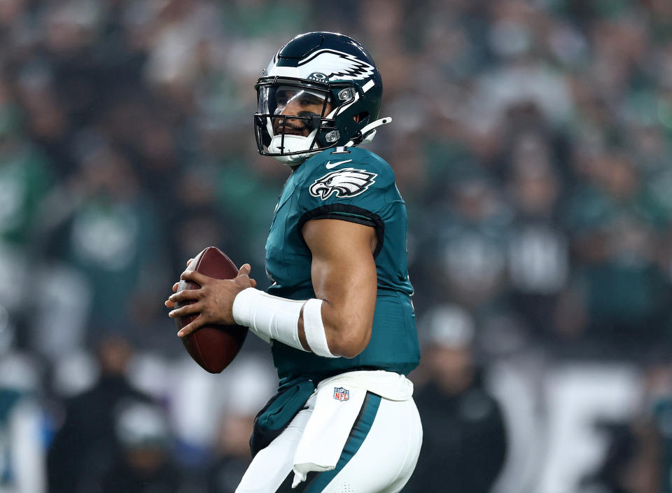 PHILADELPHIA, PENNSYLVANIA – DECEMBER 03: Jalen Hurts #1 of the Philadelphia Eagles drops back to pass during the first quarter in the game against the San Francisco 49ers at Lincoln Financial Field on December 03, 2023 in Philadelphia, Pennsylvania. (Photo by Tim Nwachukwu/Getty Images)