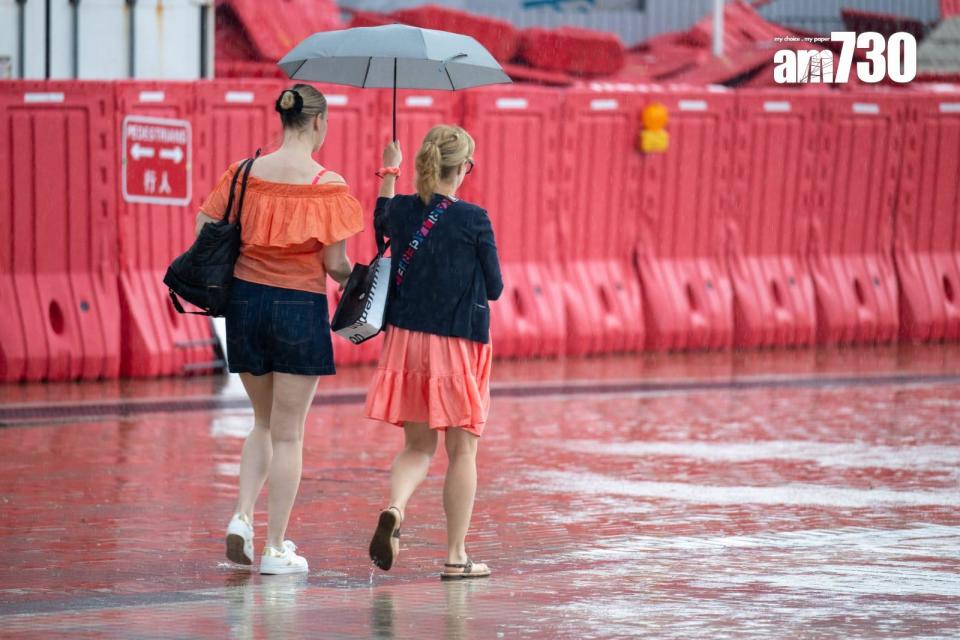 一道低壓槽正為廣東沿岸帶來驟雨及雷暴。(資料圖片)