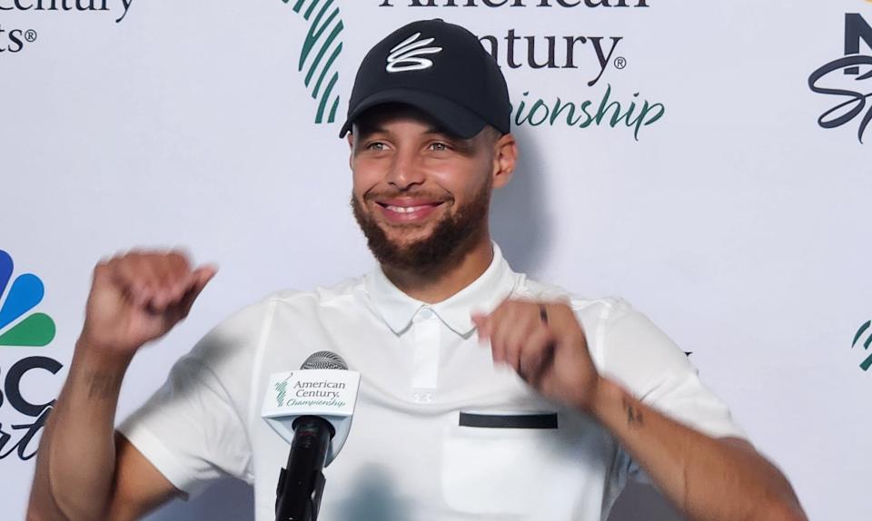 Steph Curry se convirtió en el primer atleta activo en ganar el torneo de golf de celebridades del American Century Championship desde Al Del Greco de la NFL en 2000.