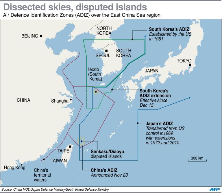 Map showing the overlapping Air Defence Identification Zones and islands claimed by Japan and China