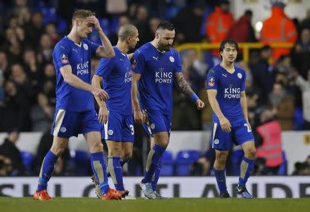 Football Soccer - Tottenham Hotspur v Leicester City - FA Cup Third Round - White Hart Lane - 10/1/16 Leicester players look dejected at full time Action Images via Reuters / Andrew Couldridge Livepic