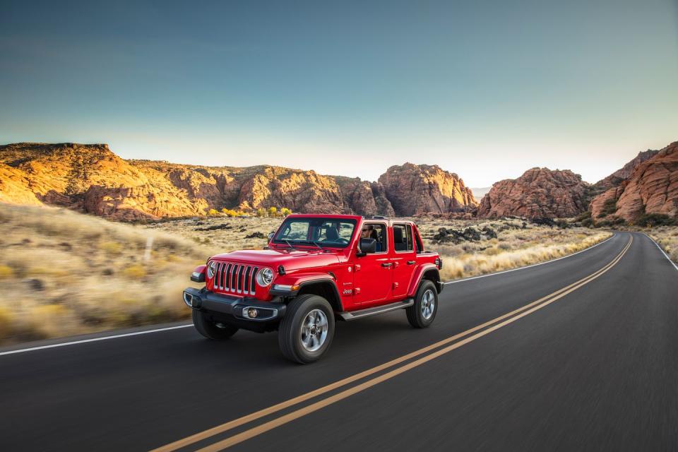 <p>2020 Jeep Wrangler Unlimited Sahara EcoDiesel</p>