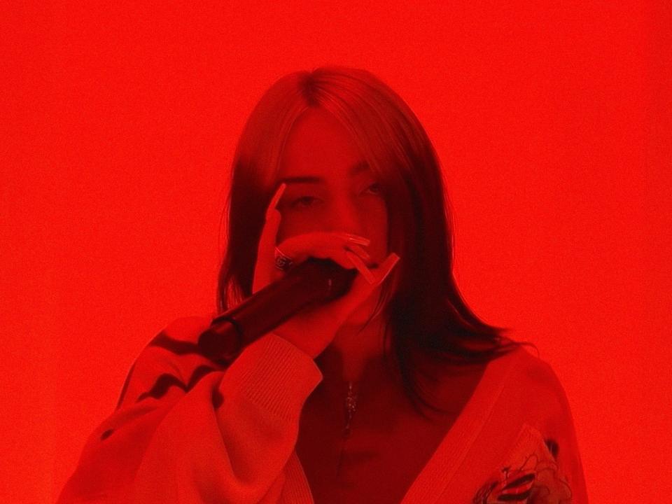 billie eilish therefore i am performance amas 2020