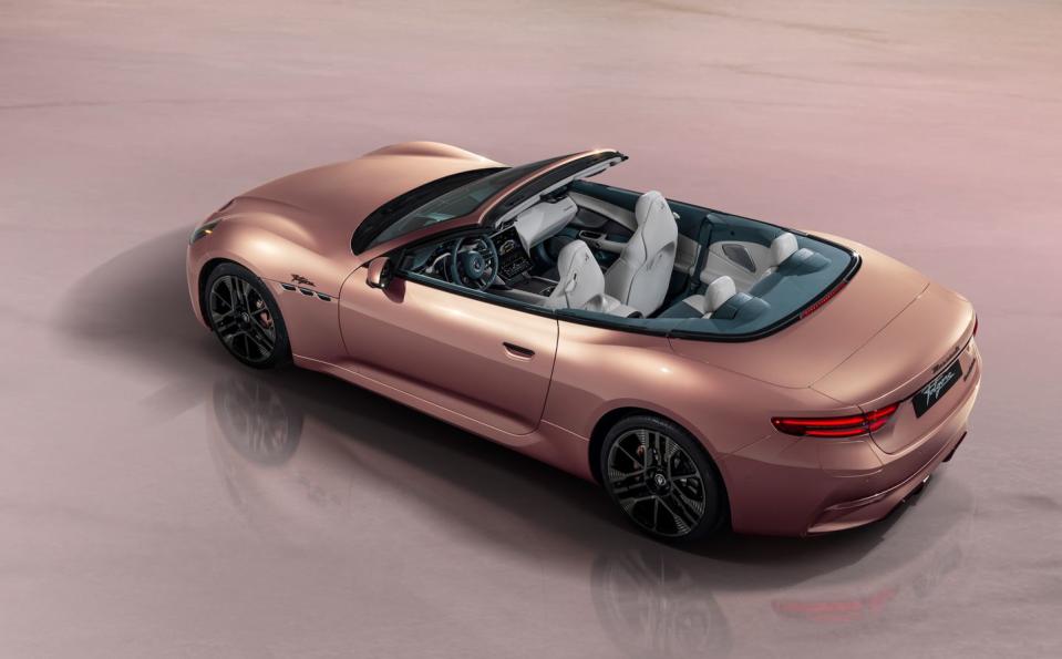 2025 maserati grancabrio folgore rear