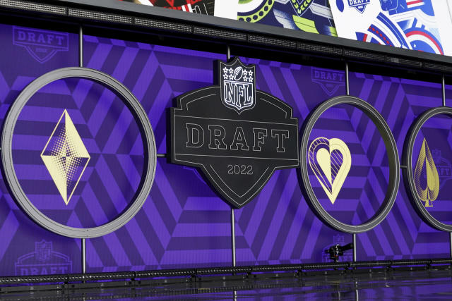 NFL on X: First 18 picks are locked. 2022 Draft order. (via @NFLDraft)   / X