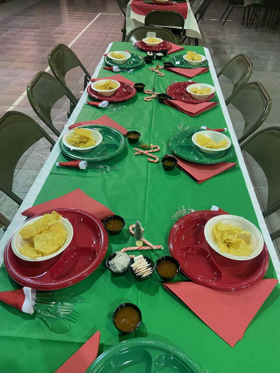 WCAY volunteers decorated each table as if they were at a restaurant.